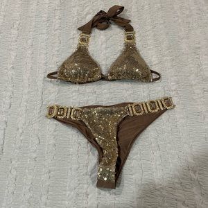 Sparkly bikini brand new with lining